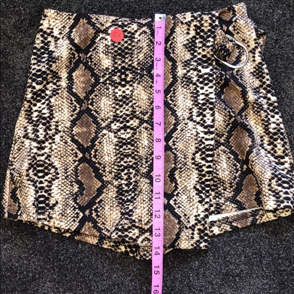 NWT! Snake print skort - Picture 9 of 9